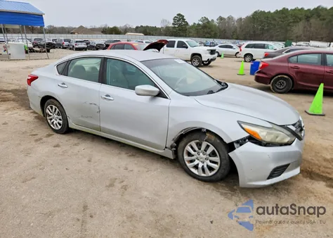 2016 Nissan Altima 2.5 z USA, uszkodzony, nr VIN 1N4AL3AP3GN309473